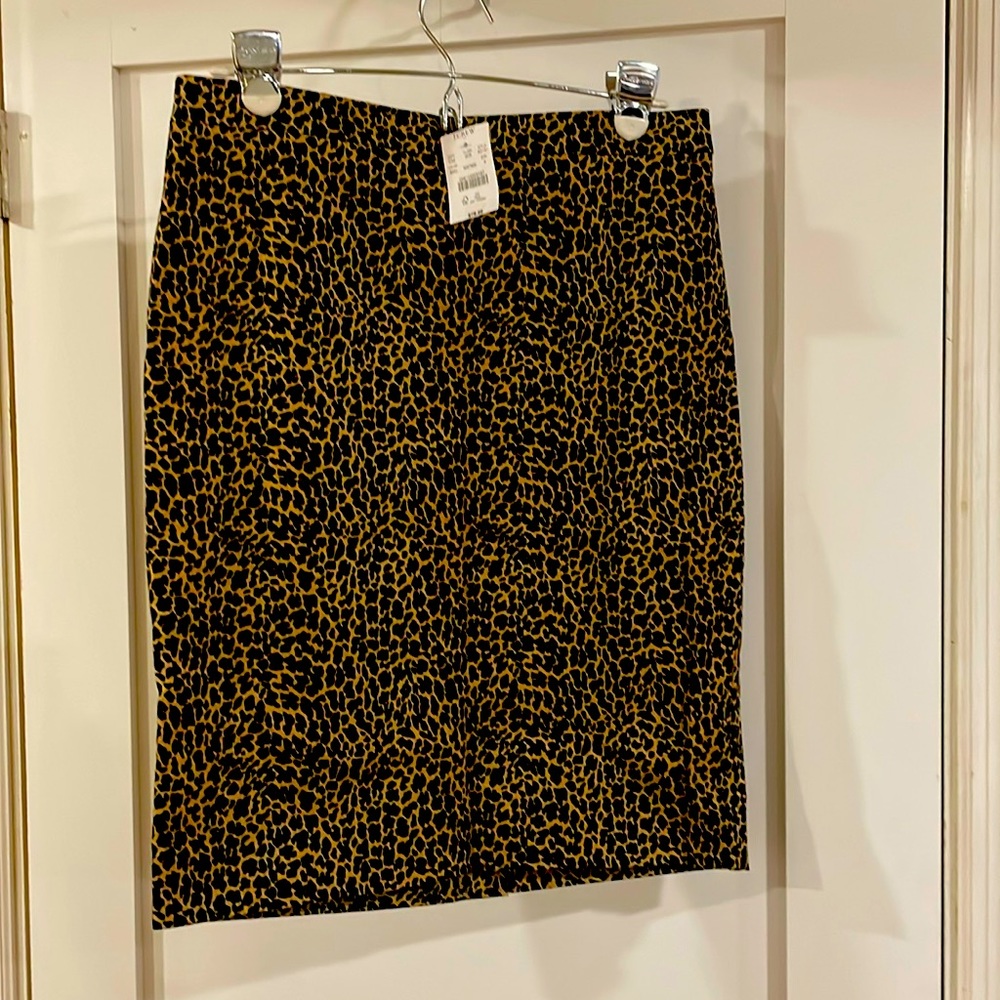 J Crew size 4 straight leopard print skirt.